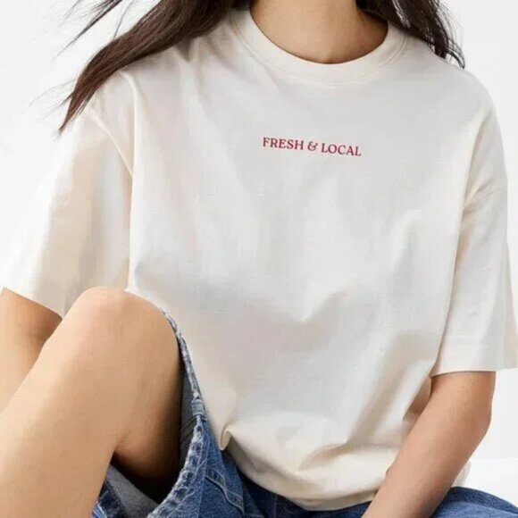 Fresh & Local Fish Market 100% Cotton Oversized Tee - Picture 2 of 3